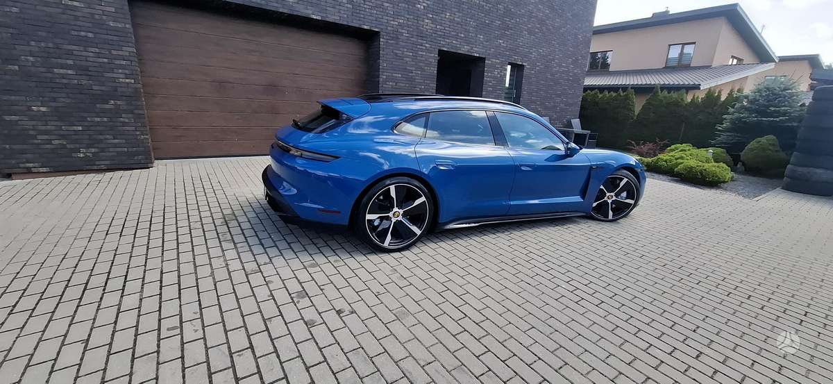 Porsche Taycan - 3