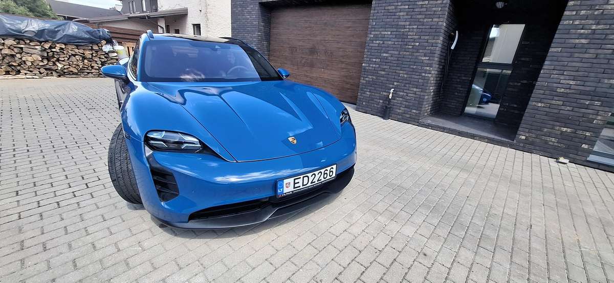 Porsche Taycan - 5