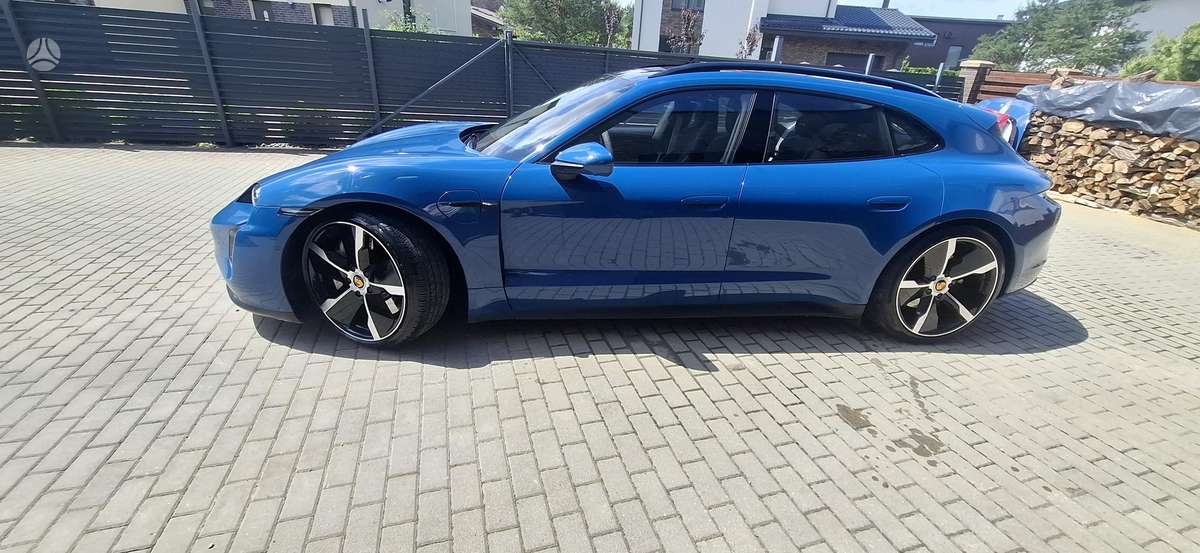Porsche Taycan - 7