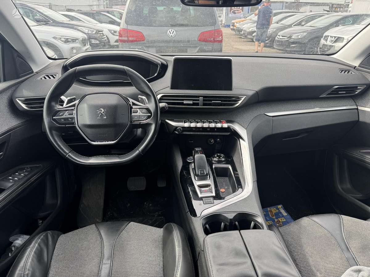 Peugeot 5008 - 5