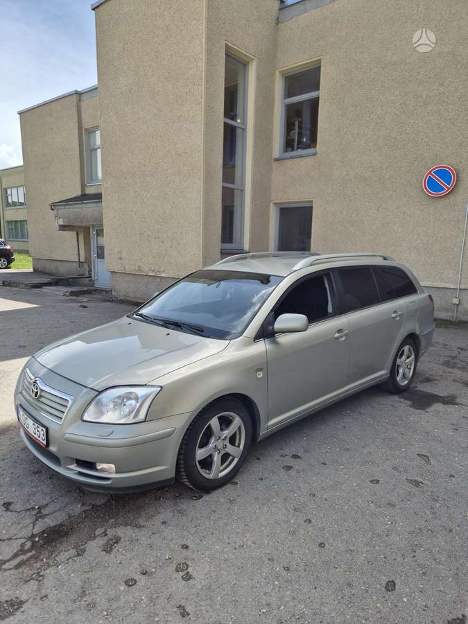 Toyota Avensis - 2