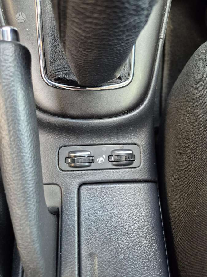 Toyota Avensis - 11