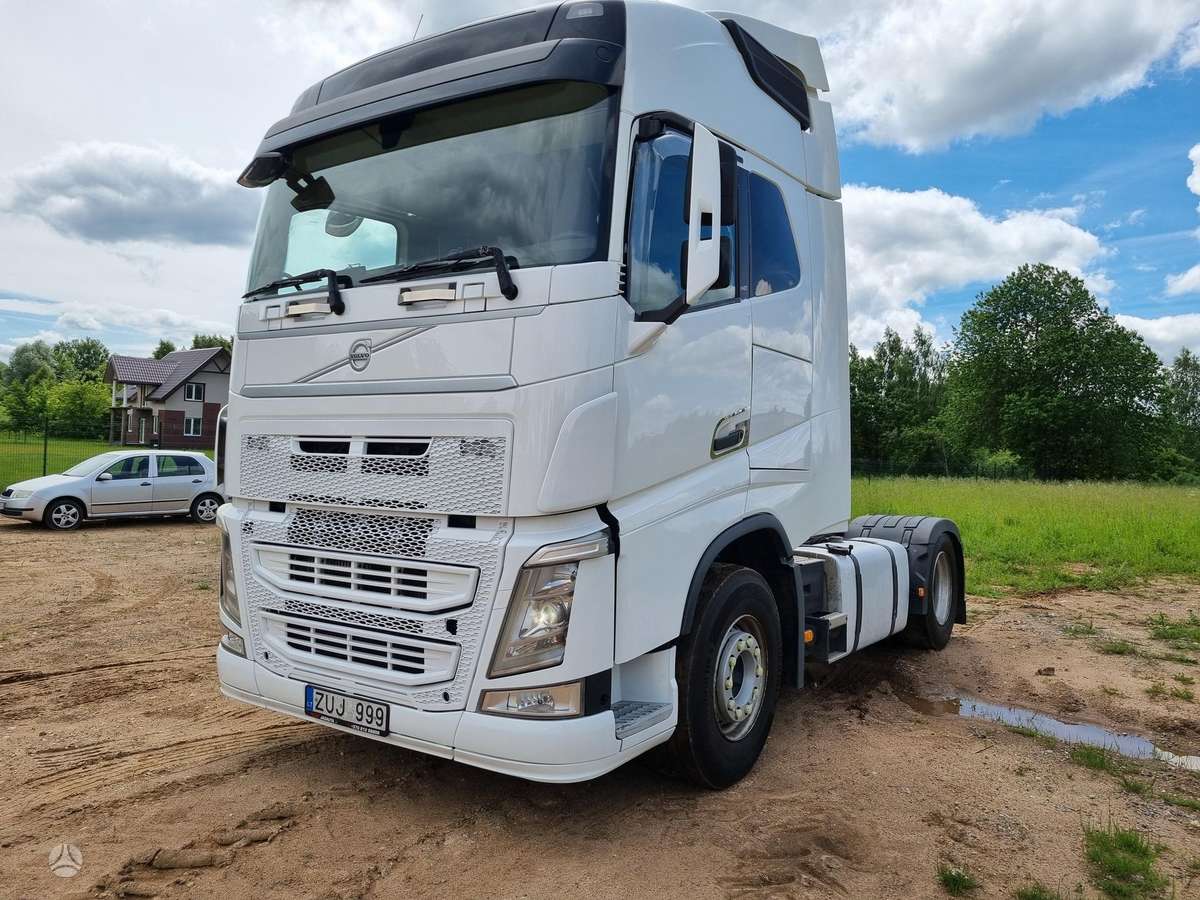 Volvo FH420, double sleeper