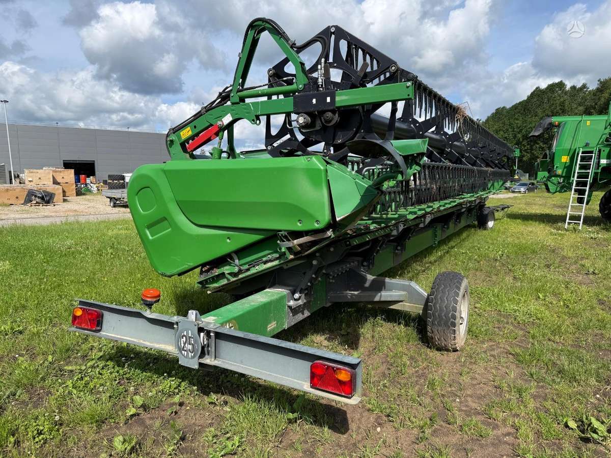 John Deere T670, комбайны