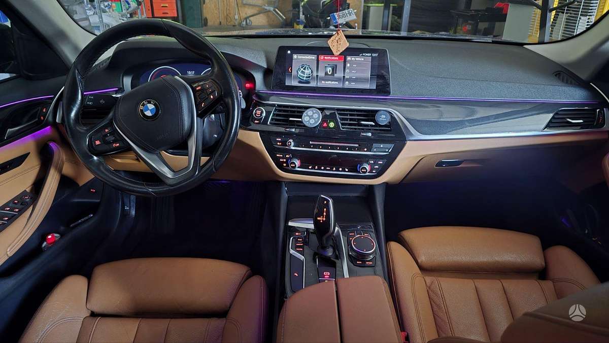 BMW 520, 2.0 l., Седан