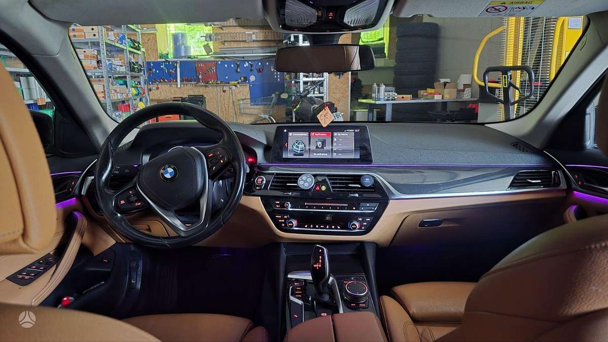 BMW 520, 2.0 l., Седан