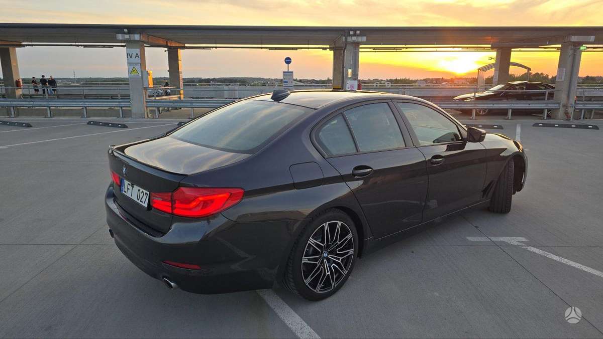 BMW 520, 2.0 l., Седан