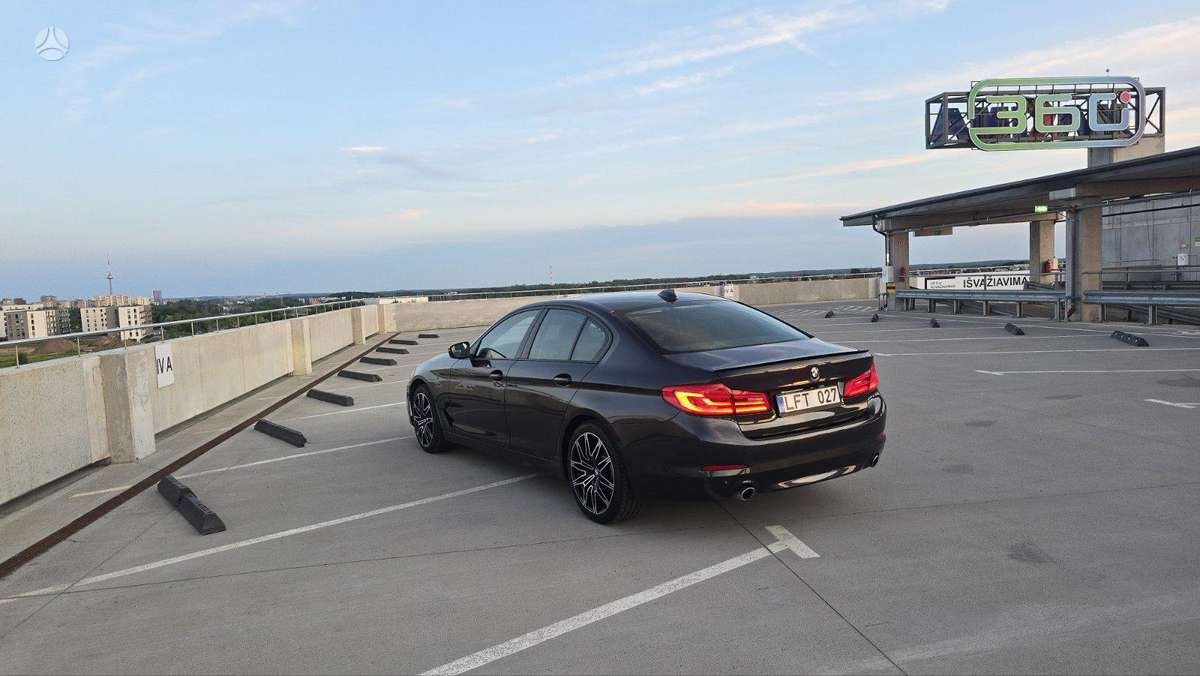BMW 520, 2.0 l., Седан