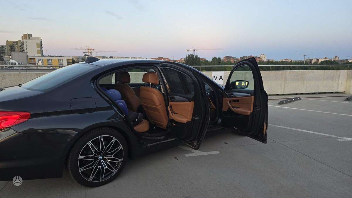 BMW 520, 2.0 l., Седан