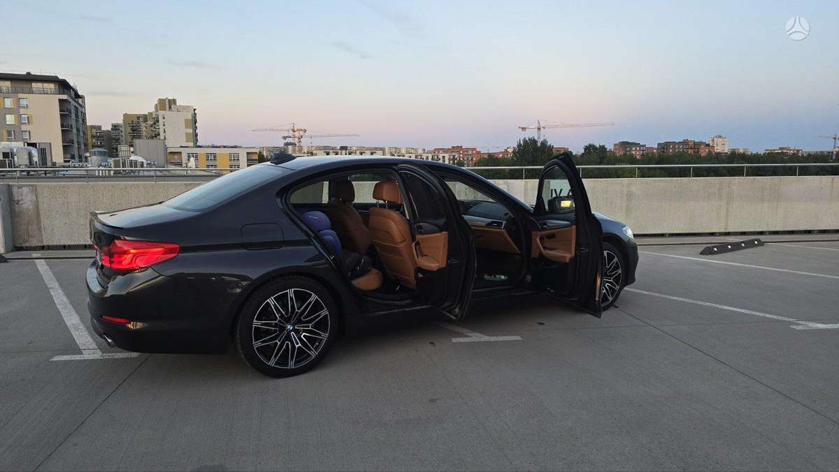 BMW 520, 2.0 l., Седан