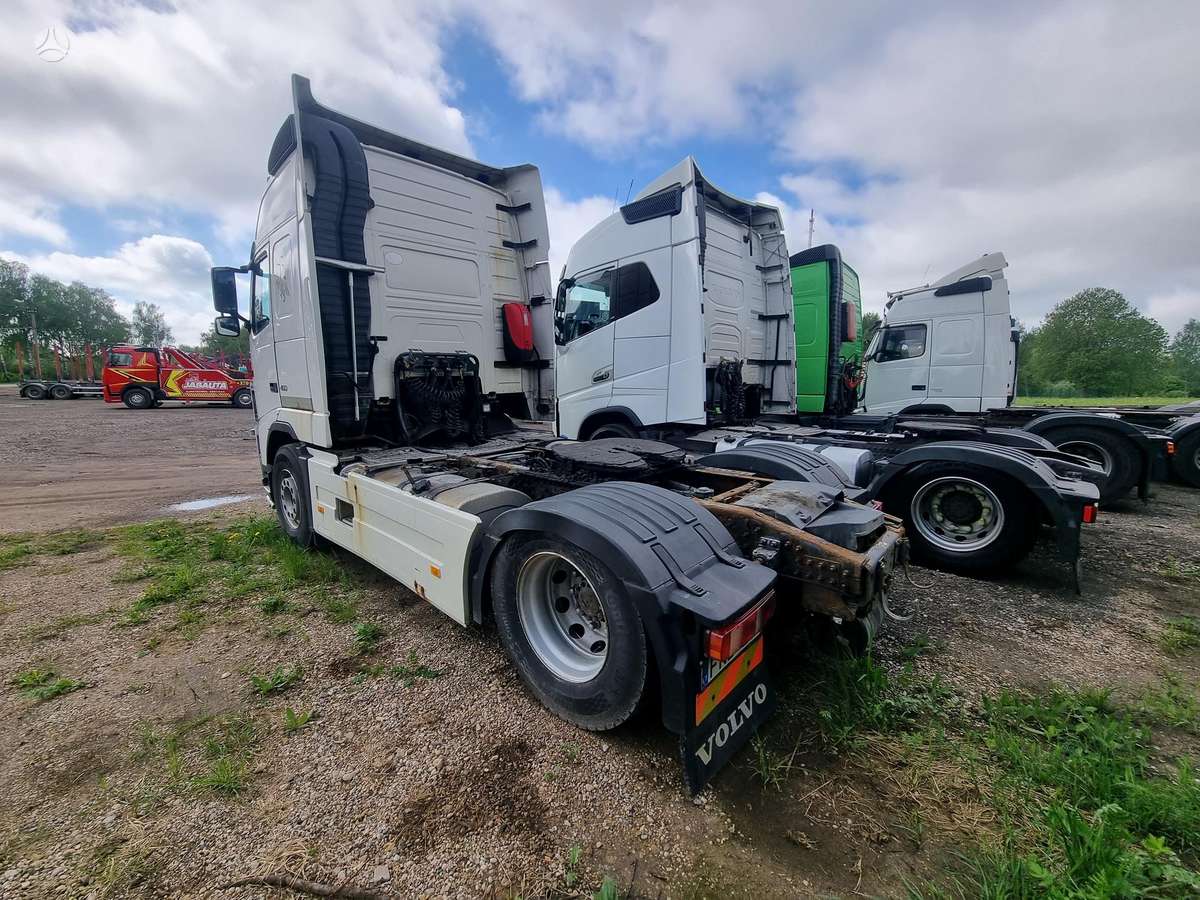 Volvo FH, double sleeper