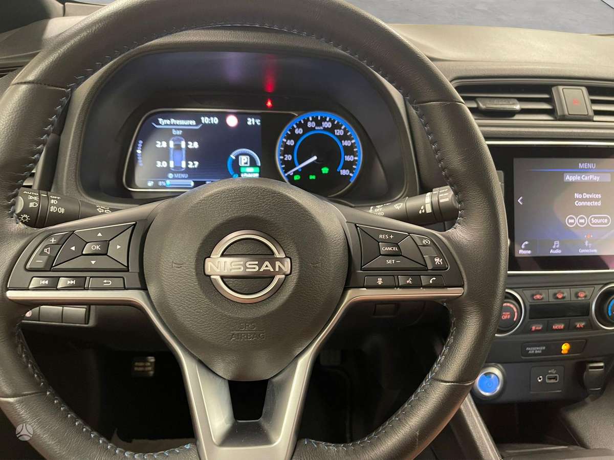 Nissan Leaf, 62 kWh, hatchback