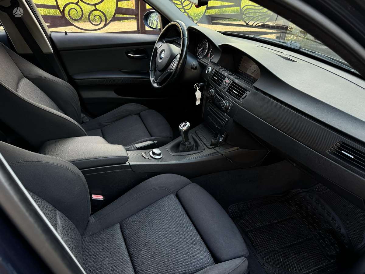 BMW 318, 2.0 l., wagon
