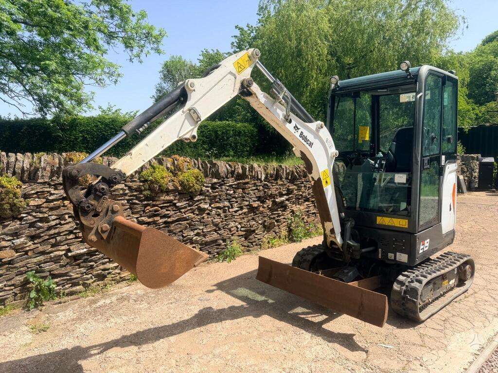 Bobcat E19, mini excavator