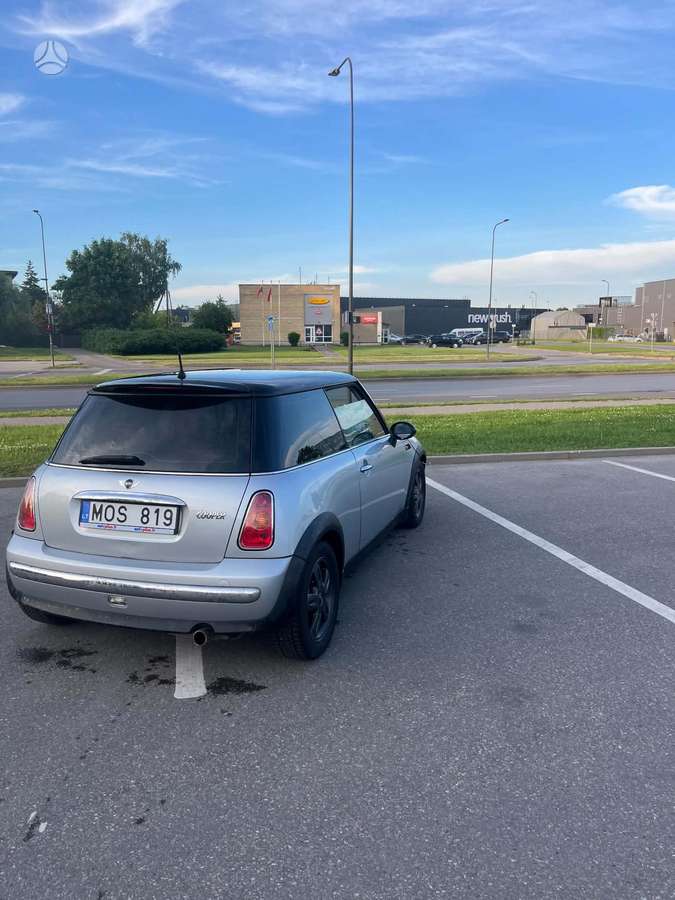 Mini Cooper, 1.6 l., hatchback