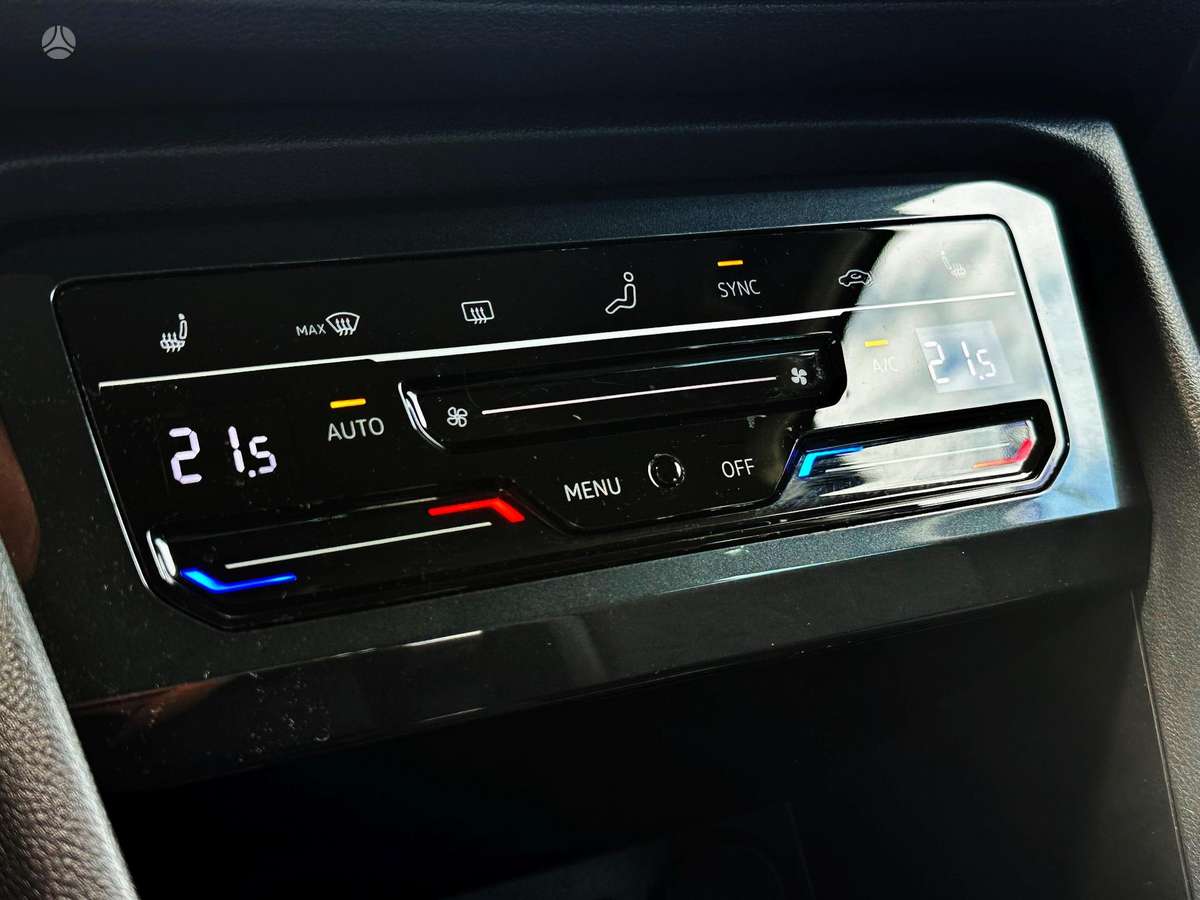 Volkswagen Tiguan - 10
