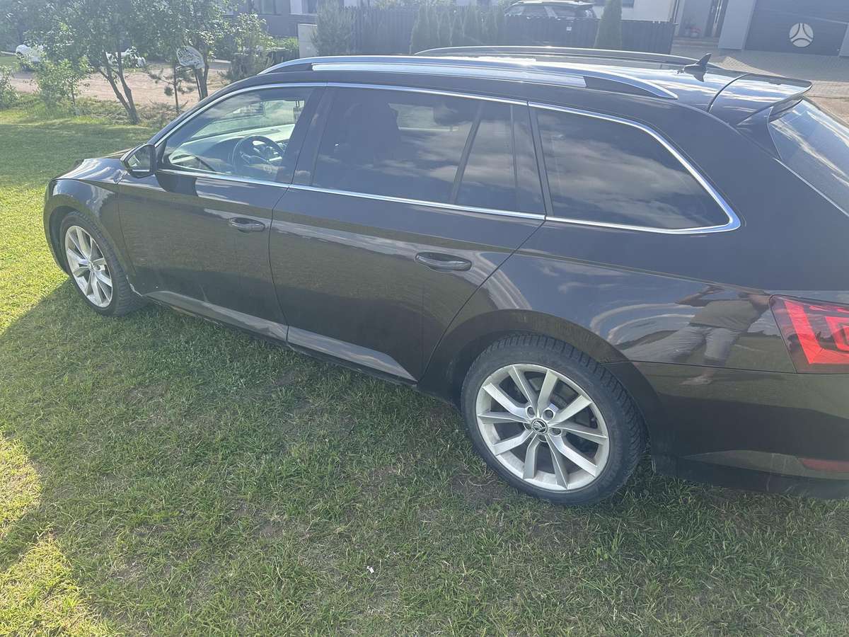 Škoda Superb - 10