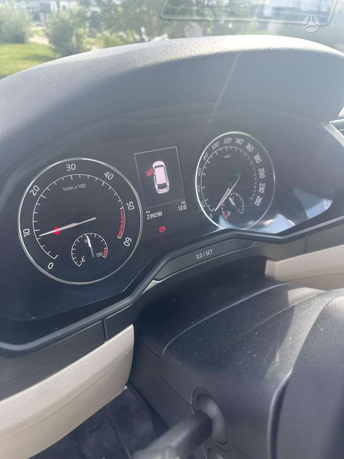 Skoda Superb, 2.0 l., hatchback