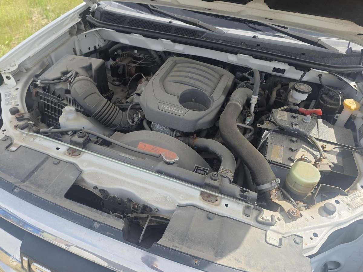Isuzu D-Max, 1.9 l., off-road / crossover
