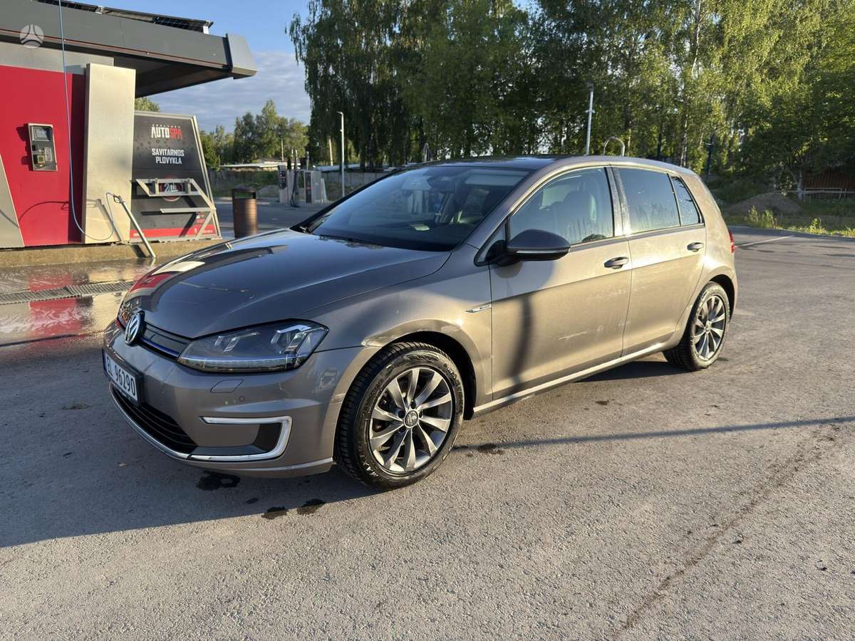 Volkswagen Golf - 5