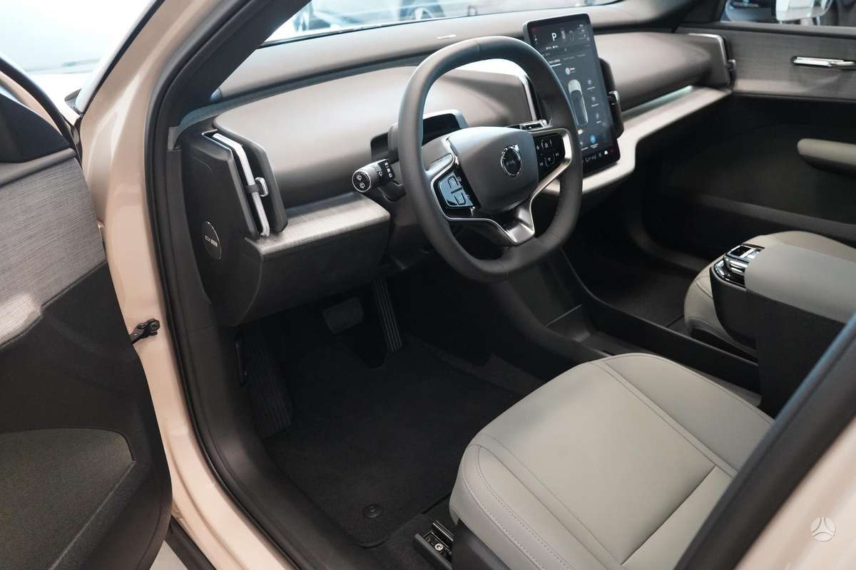 Volvo EX30 - 8