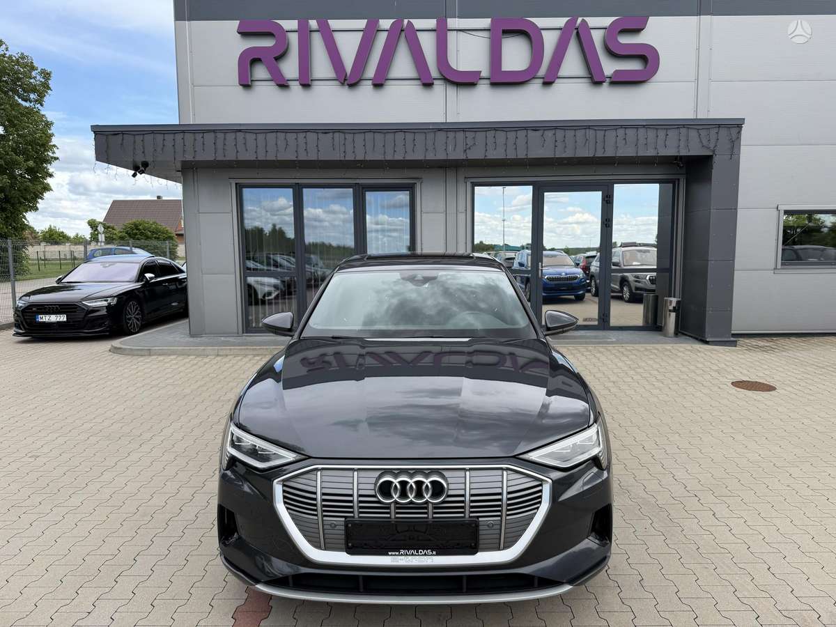 Audi e-tron, 95 kWh, off-road / crossover