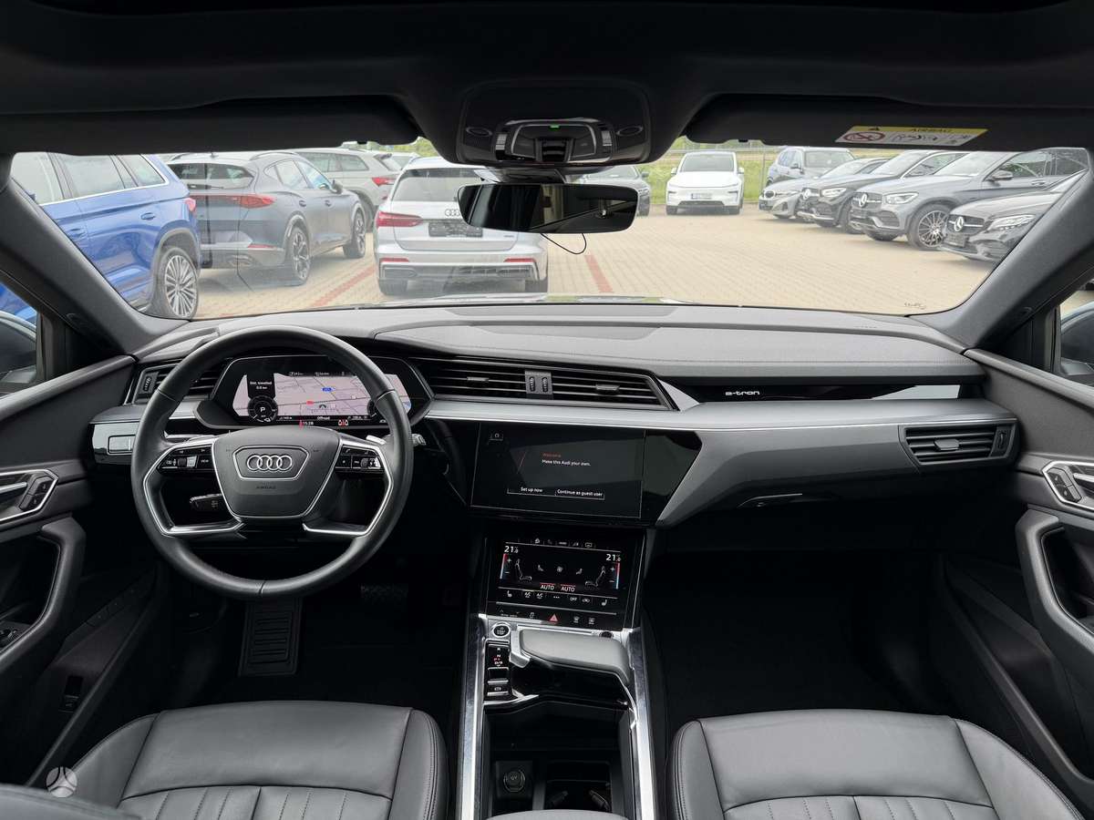 Audi e-tron, 95 kWh, off-road / crossover