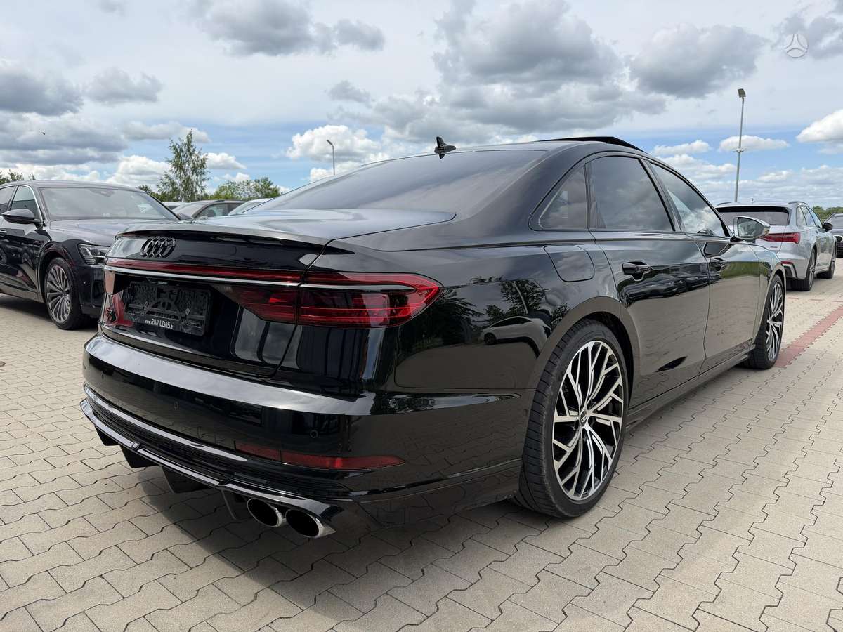 Audi S8, 4.0 l., Седан