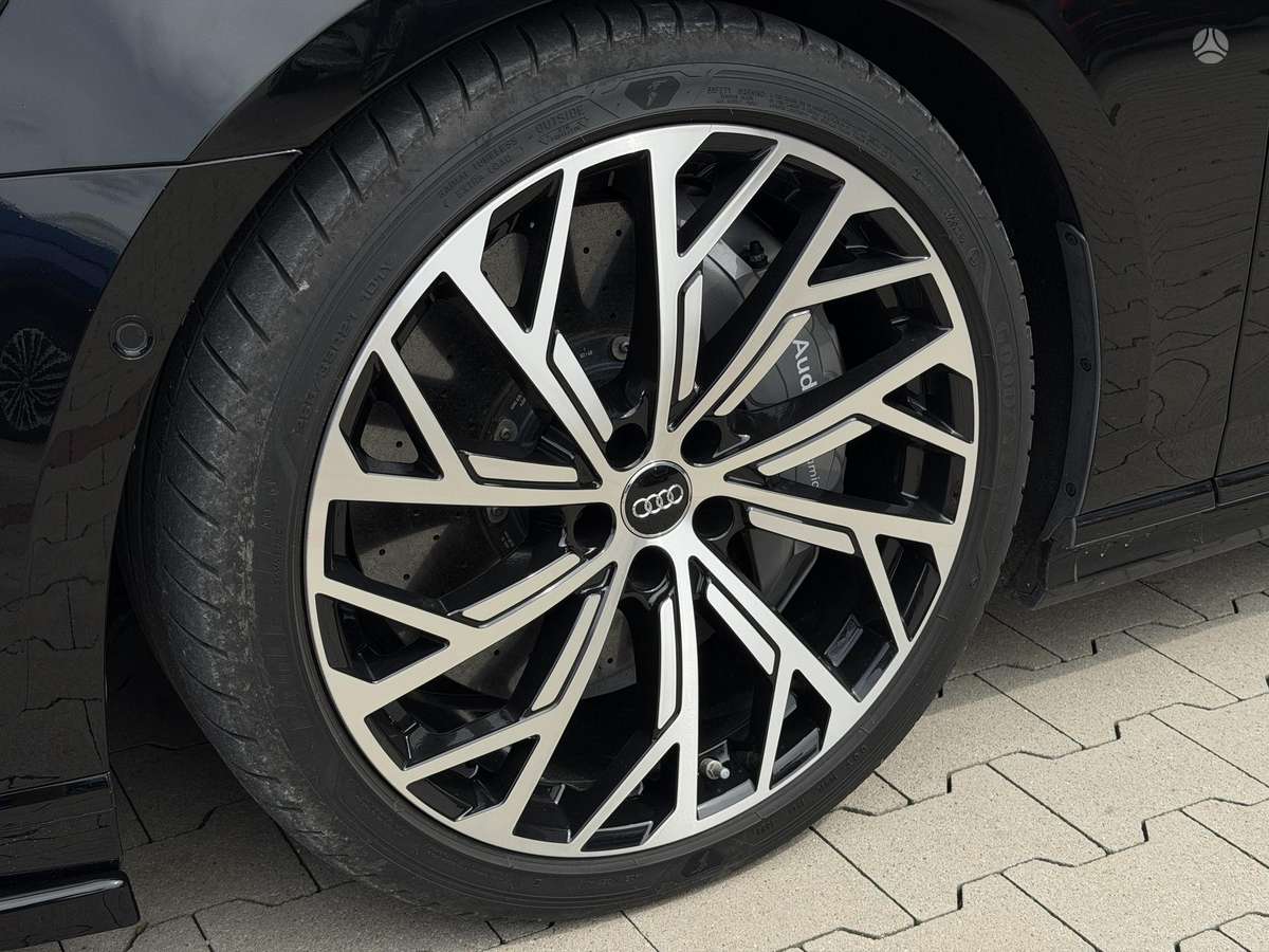 Audi S8, 4.0 l., Седан