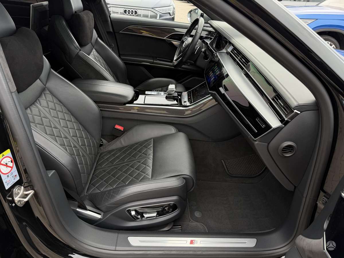 Audi S8, 4.0 l., Седан