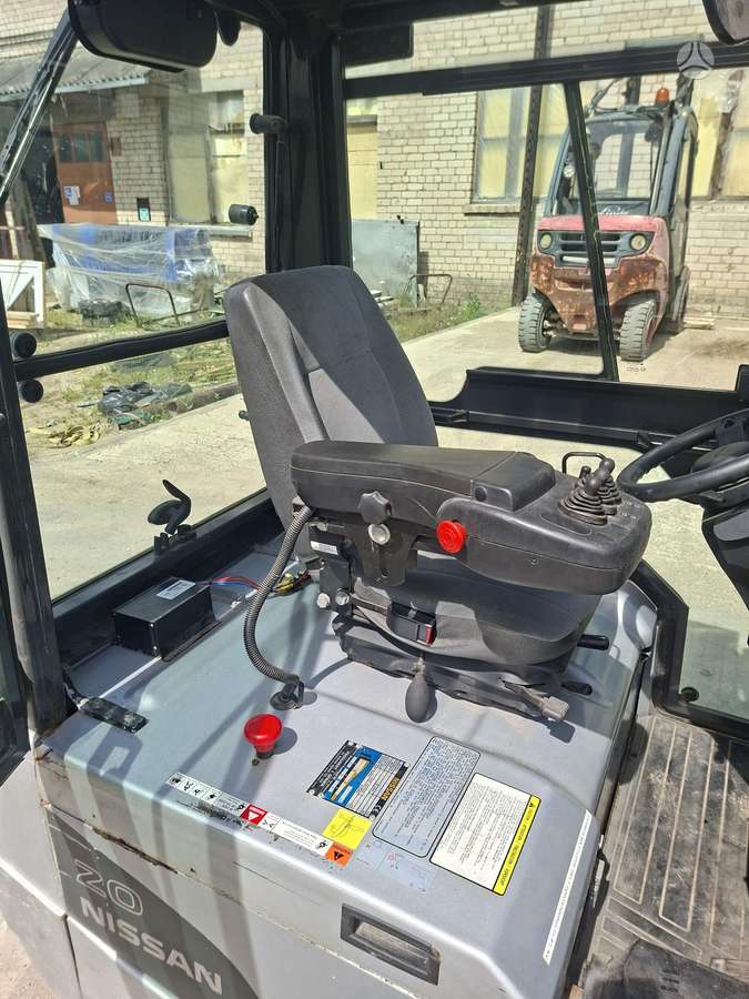 Nissan 20, sandėliavimo technika