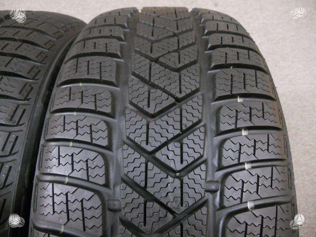 Pirelli 2023m 95% SottoZero3*, всесезонные 245/45 R18
