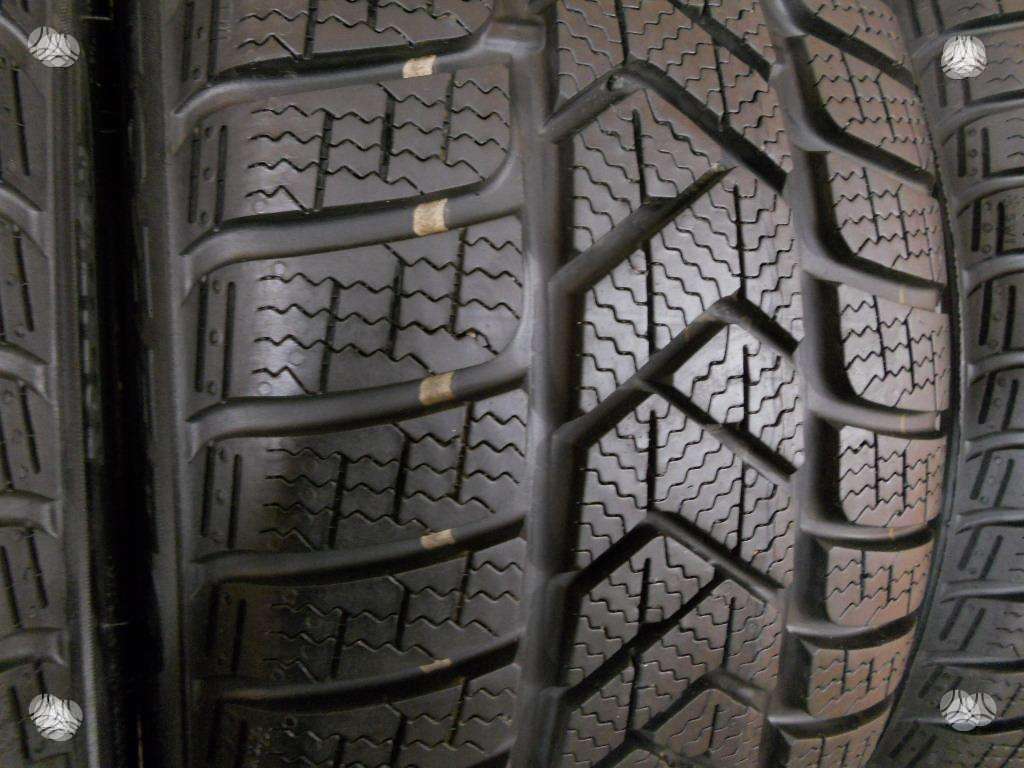 Pirelli 2023m 95% SottoZero3*, всесезонные 245/45 R18