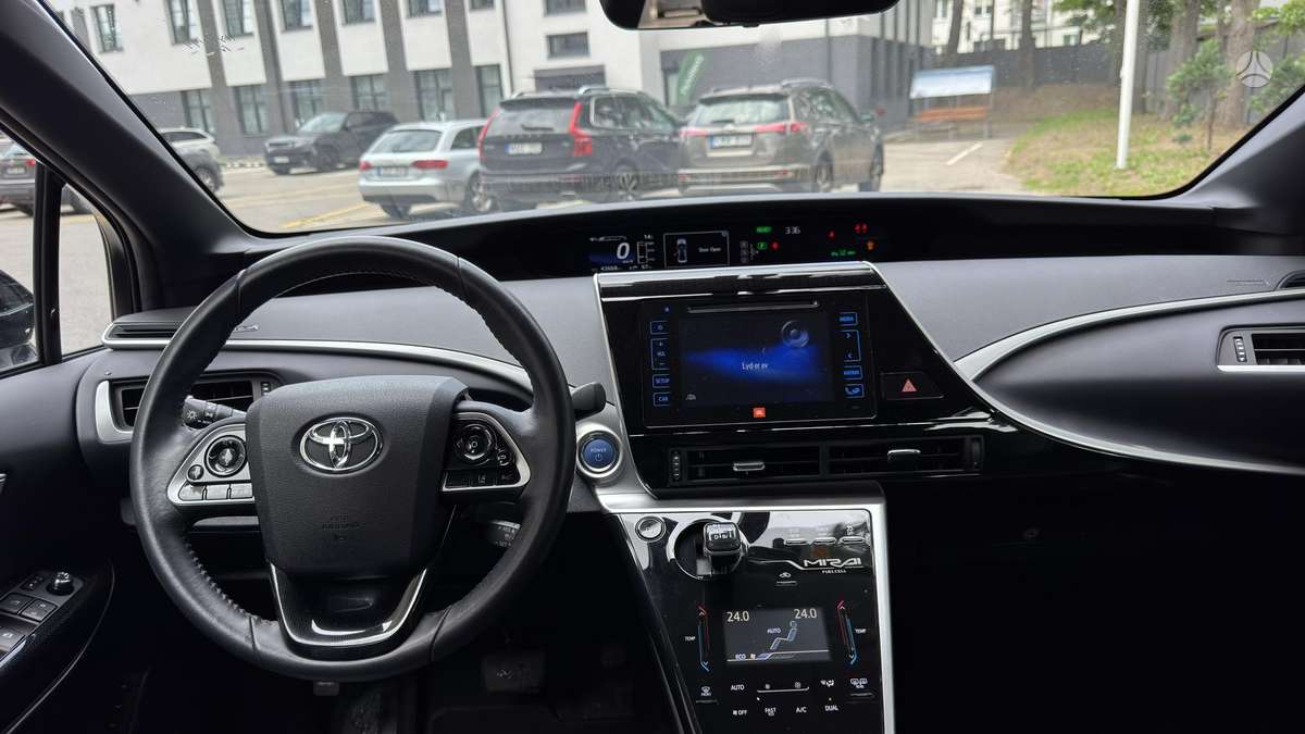 Toyota Mirai - 9
