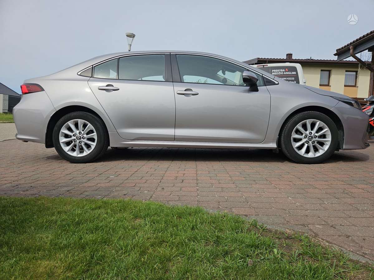 Toyota Corolla - 3