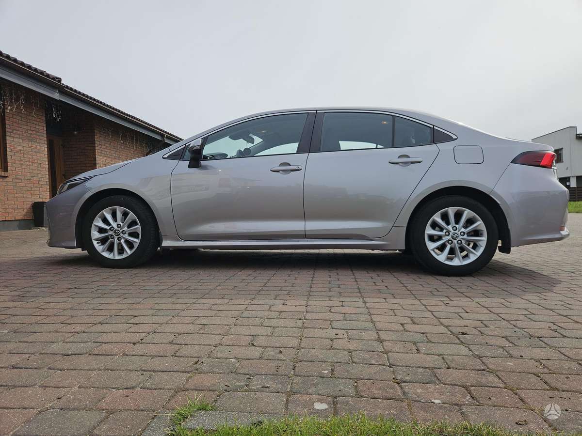 Toyota Corolla - 4