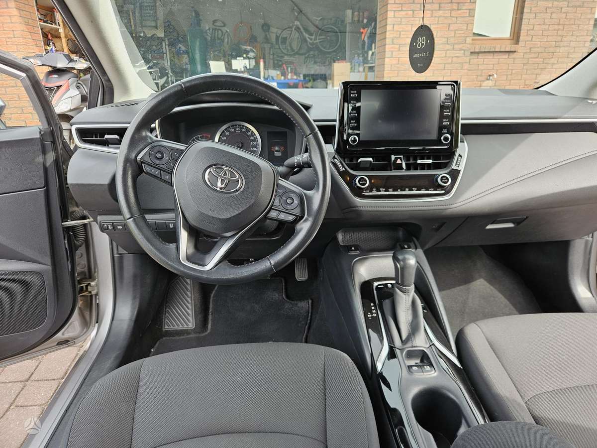 Toyota Corolla - 5