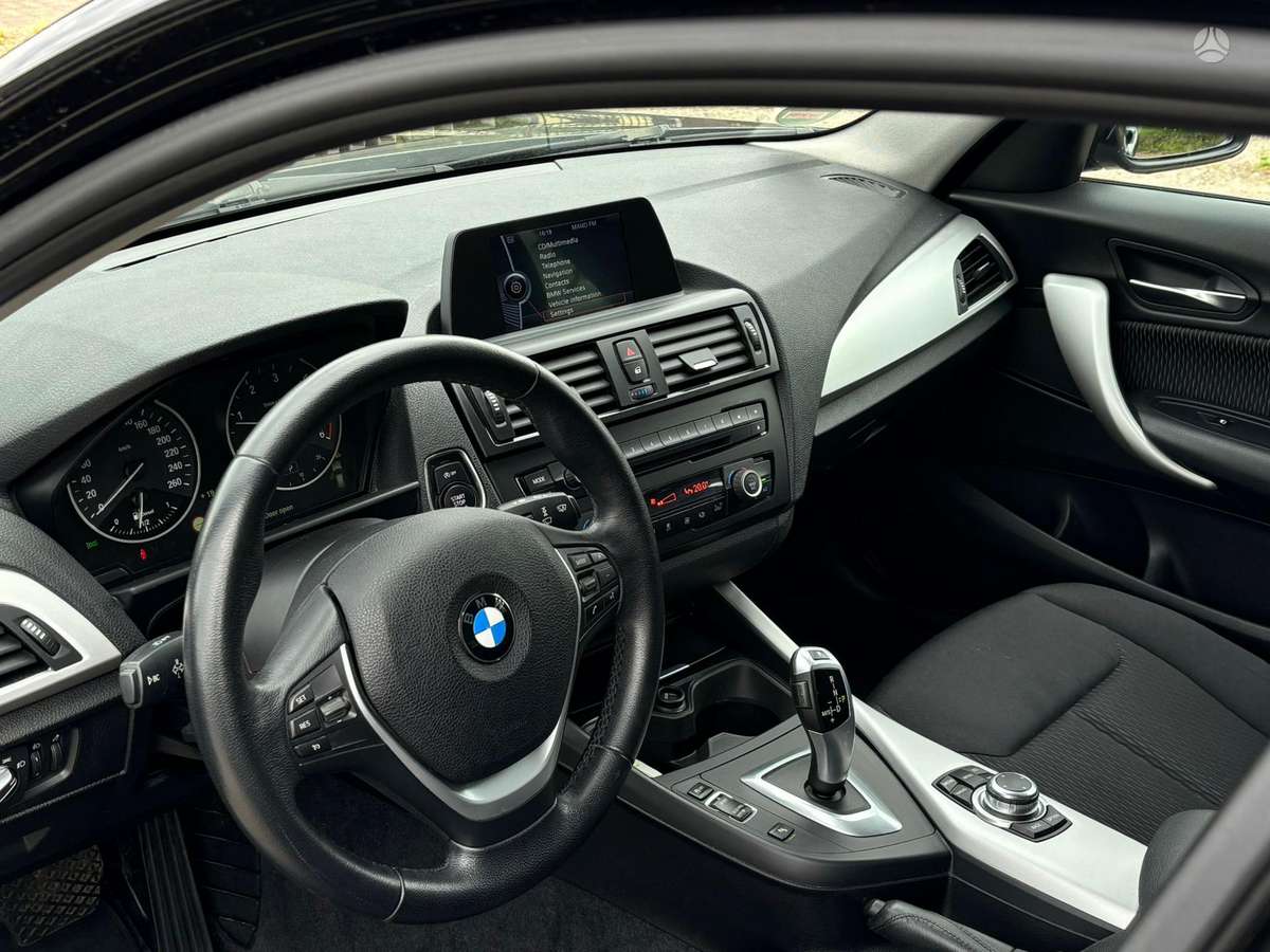 BMW 120, 2.0 l., hatchback