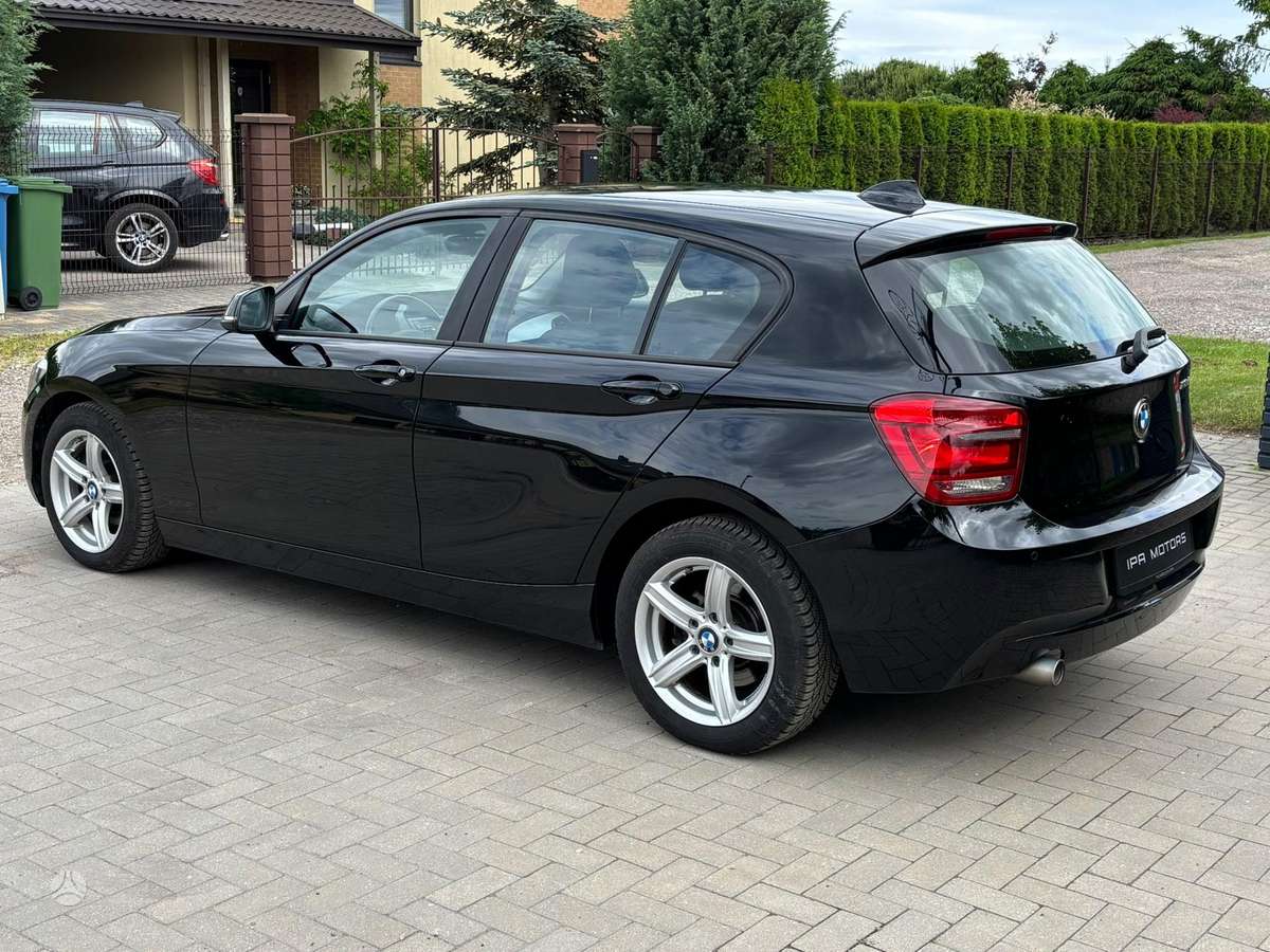 BMW 120, 2.0 l., hatchback