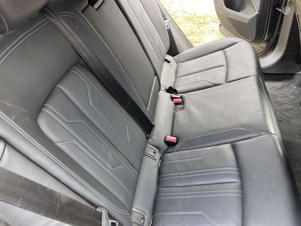 Audi Q8 e-tron dalimis