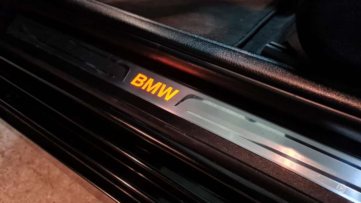 BMW 518, 2.0 l., Седан