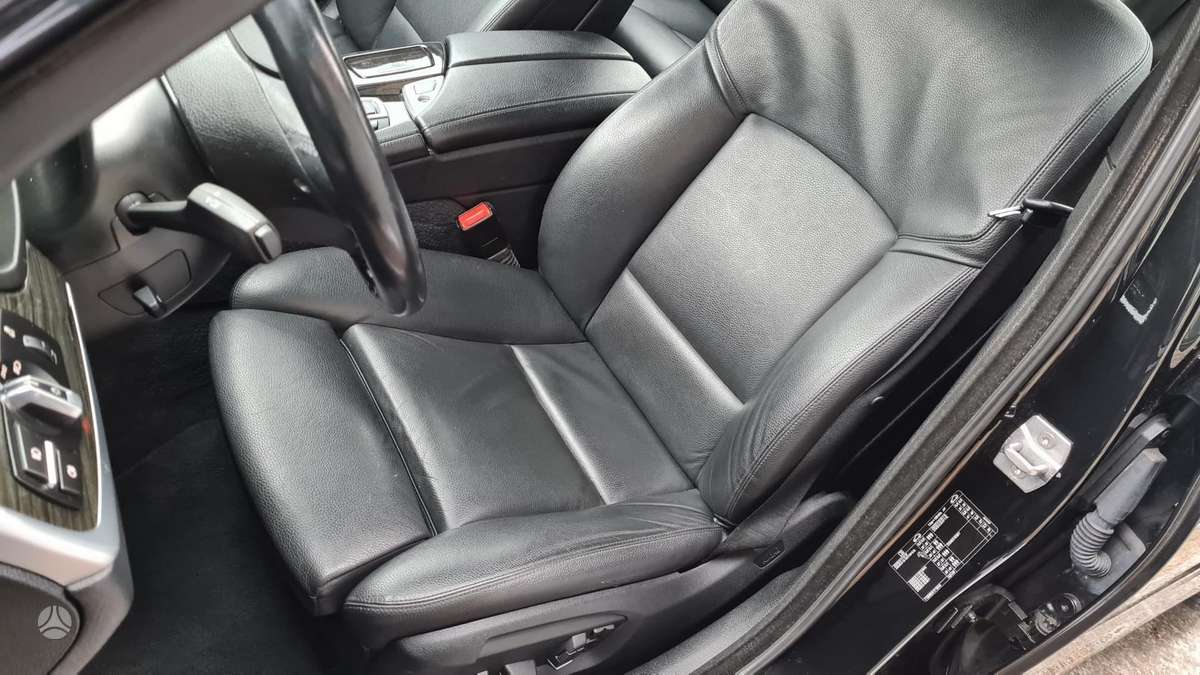 BMW 518, 2.0 l., Седан