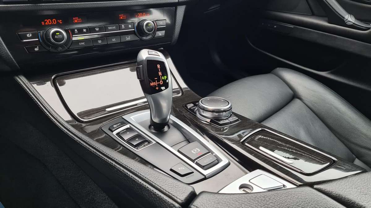 BMW 518, 2.0 l., Седан