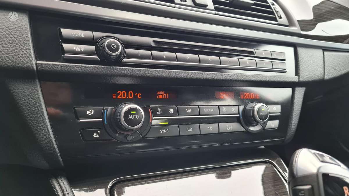 BMW 518, 2.0 l., Седан