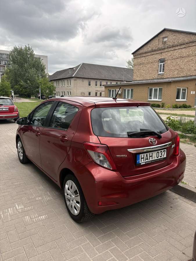 Toyota Yaris - 4