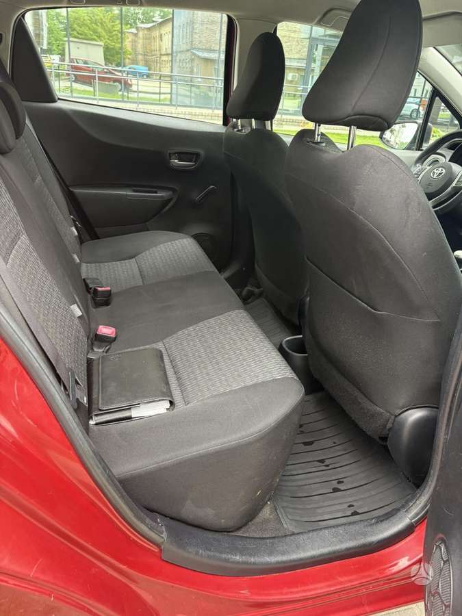 Toyota Yaris - 11