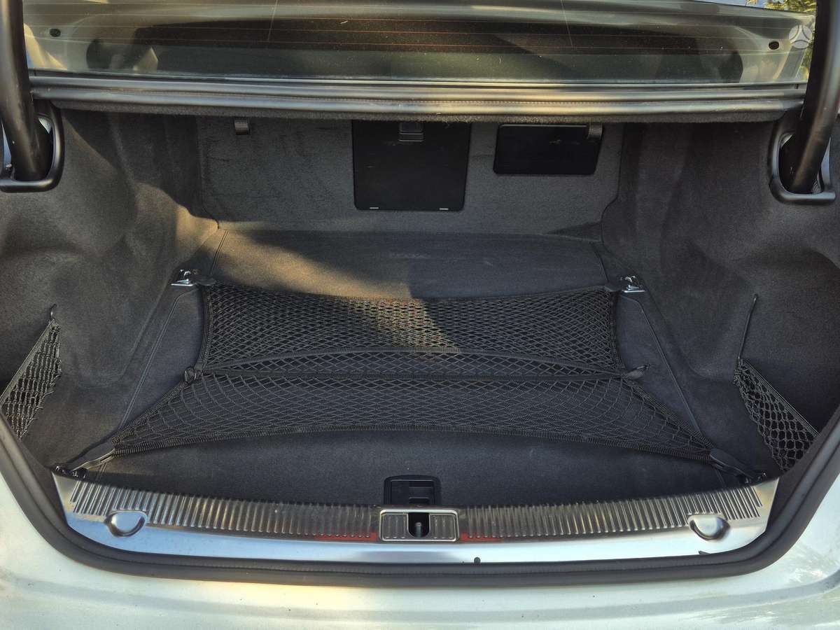 Audi A8, 3.0 l., Седан