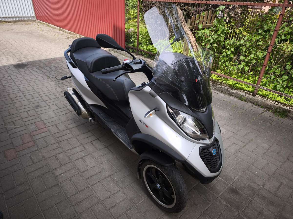 Piaggio MP3 500cc, trikes