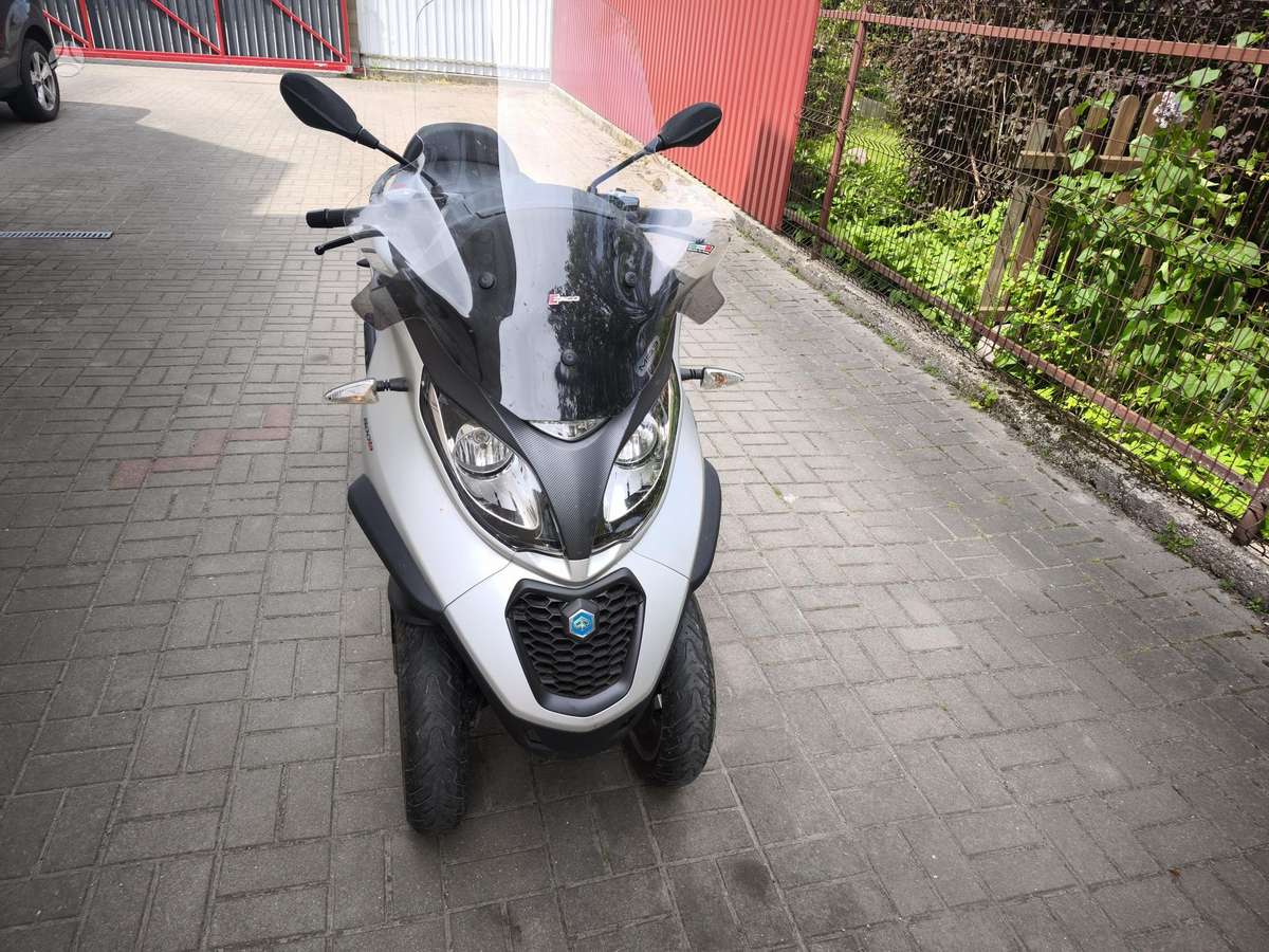 Piaggio MP3 500cc, trikes