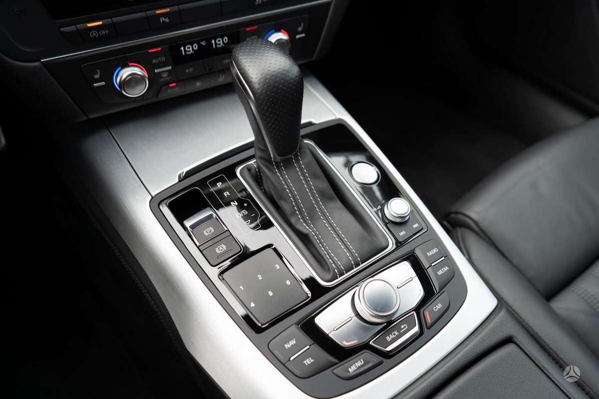 Audi A6, 3.0 l., universalas